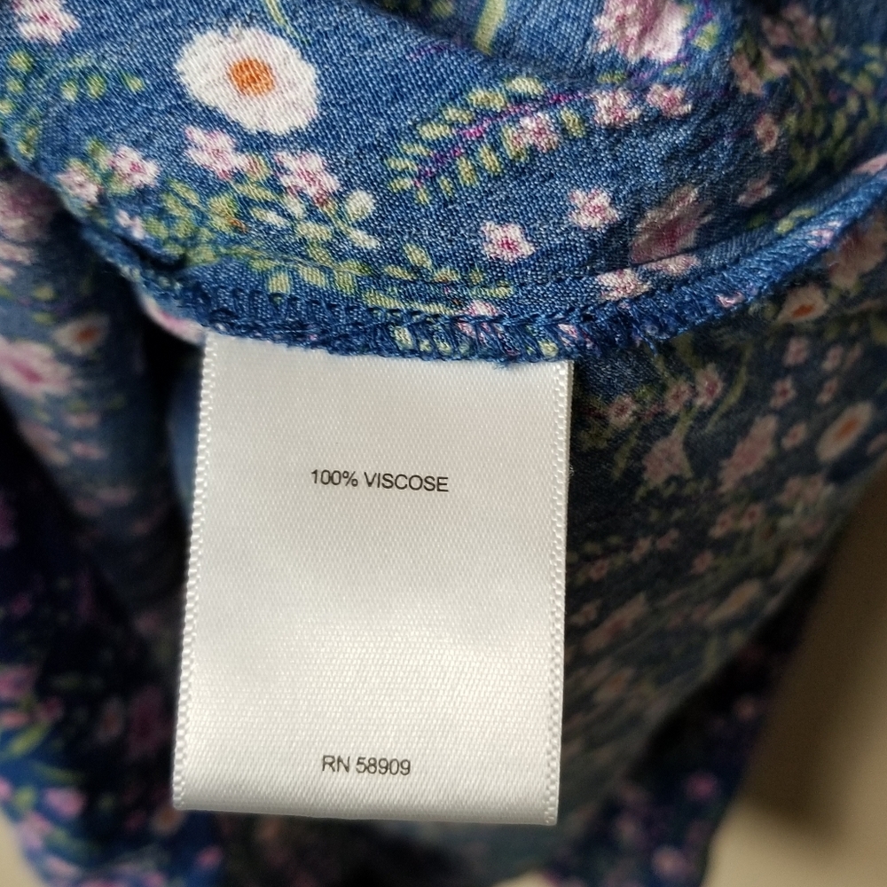 a loves a long sleeves floral dress size 6 - Picture 7 of 7